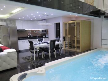 Luks Lofts Hotel & Residences 5*