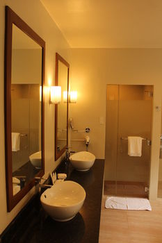 Bravo Resorts - Munting Paraiso 3*
