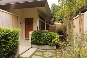 Bravo Resorts - Munting Paraiso 3*