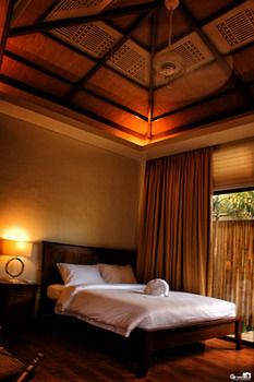Bravo Resorts - Munting Paraiso 3*