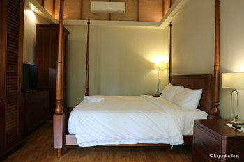 Bravo Resorts - Munting Paraiso 3*