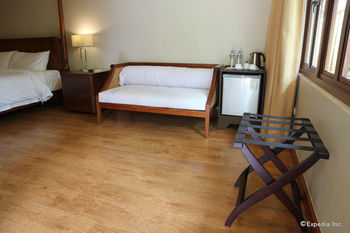 Bravo Resorts - Munting Paraiso 3*
