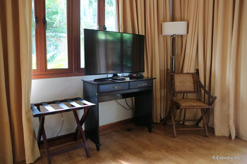 Bravo Resorts - Munting Paraiso 3*
