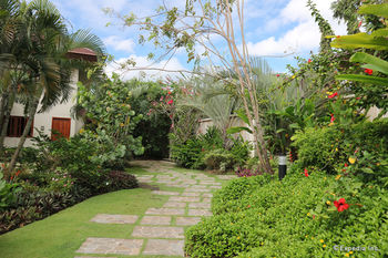Bravo Resorts - Munting Paraiso 3*