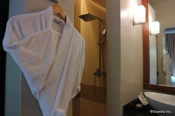 Bravo Resorts - Munting Paraiso 3*