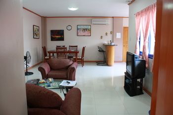 Dumaguete Springs Apartment 3*