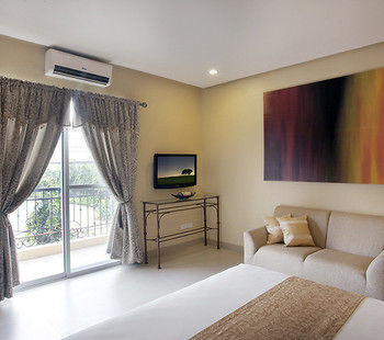 Sta. Barbara Residence Hotel 3*