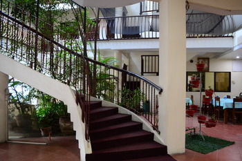 Kiwi Hotel 3*