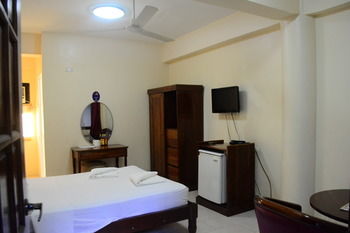 Kiwi Hotel 3*