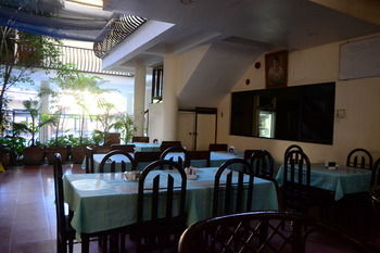 Kiwi Hotel 3*