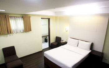 Star Hotel Davao 3*