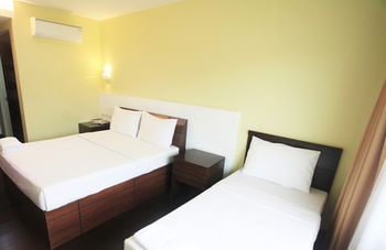Star Hotel Davao 3*