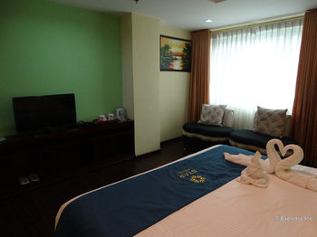 Star Hotel Davao 3*