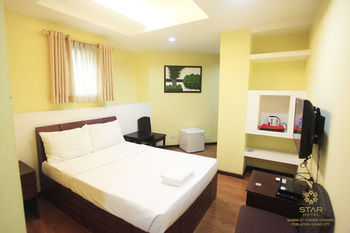 Star Hotel Davao 3*