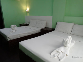 Star Hotel Davao 3*