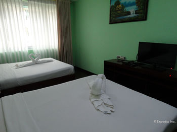 Star Hotel Davao 3*