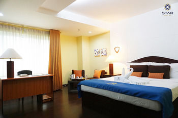 Star Hotel Davao 3*