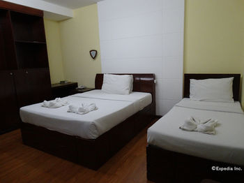 Star Hotel Davao 3*