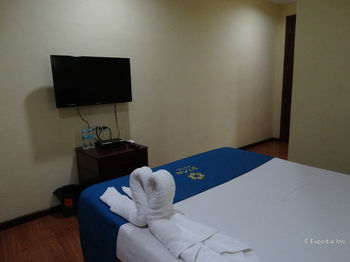 Star Hotel Davao 3*