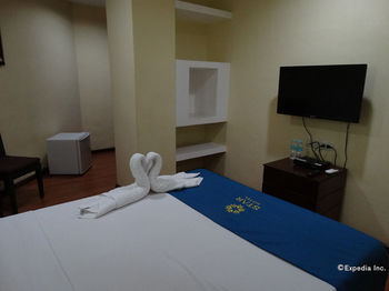 Star Hotel Davao 3*