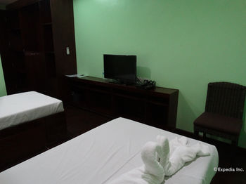 Star Hotel Davao 3*