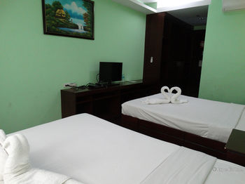 Star Hotel Davao 3*