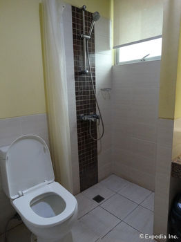 Star Hotel Davao 3*