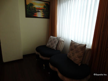 Star Hotel Davao 3*