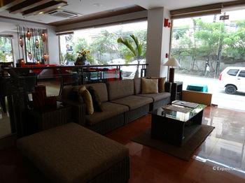 Star Hotel Davao 3*