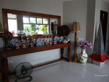 Harbour Gardens Tourist Inn 2*