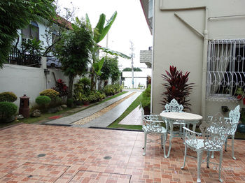 Harbour Gardens Tourist Inn 2*