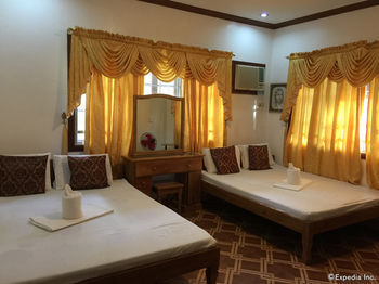 The Red Palm Resort 3*