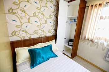 Starlight Bed and Breakfast 2*