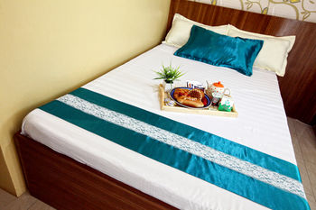Starlight Bed and Breakfast 2*