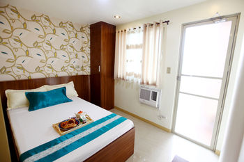 Starlight Bed and Breakfast 2*