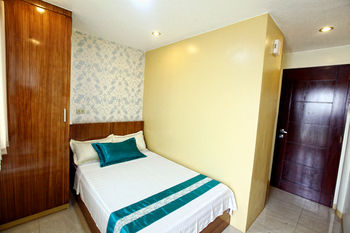 Starlight Bed and Breakfast 2*