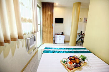Starlight Bed and Breakfast 2*