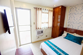 Starlight Bed and Breakfast 2*