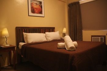Spring Plaza Hotel 3*