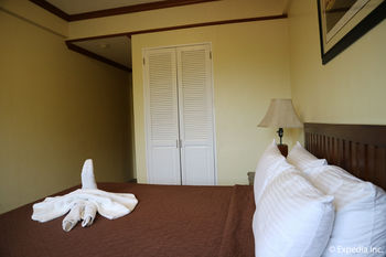 Spring Plaza Hotel 3*