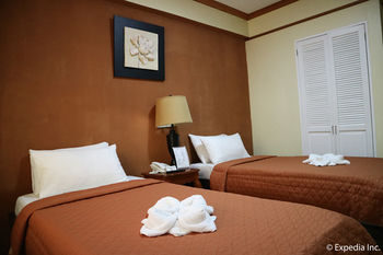 Spring Plaza Hotel 3*