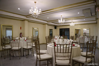 Spring Plaza Hotel 3*