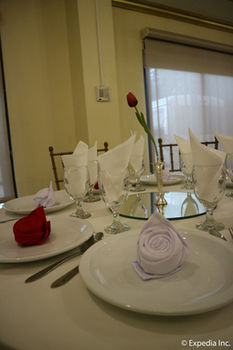 Spring Plaza Hotel 3*