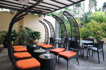 Spring Plaza Hotel 3*