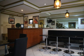 Spring Plaza Hotel 3*