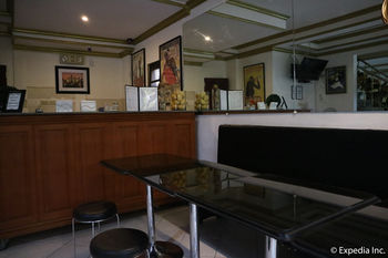 Spring Plaza Hotel 3*