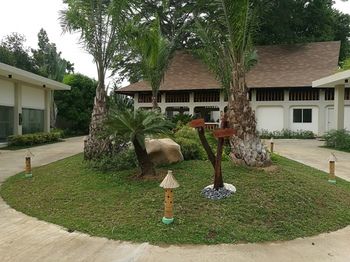 Munting Paraiso 3*