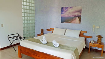 Munting Paraiso 3*