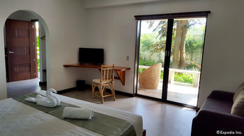 Munting Paraiso 3*