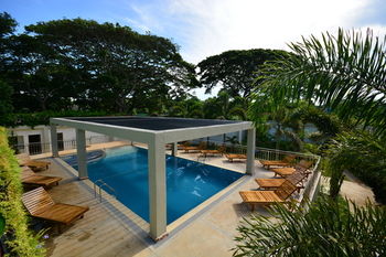Munting Paraiso 3*